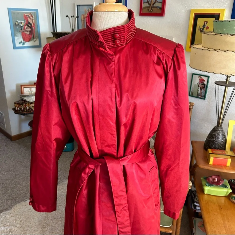 SOLD SOLD Vintage 1940s Style Coat Trench Red Satiny Raincoat Belted L XL - Picture 3 of 9